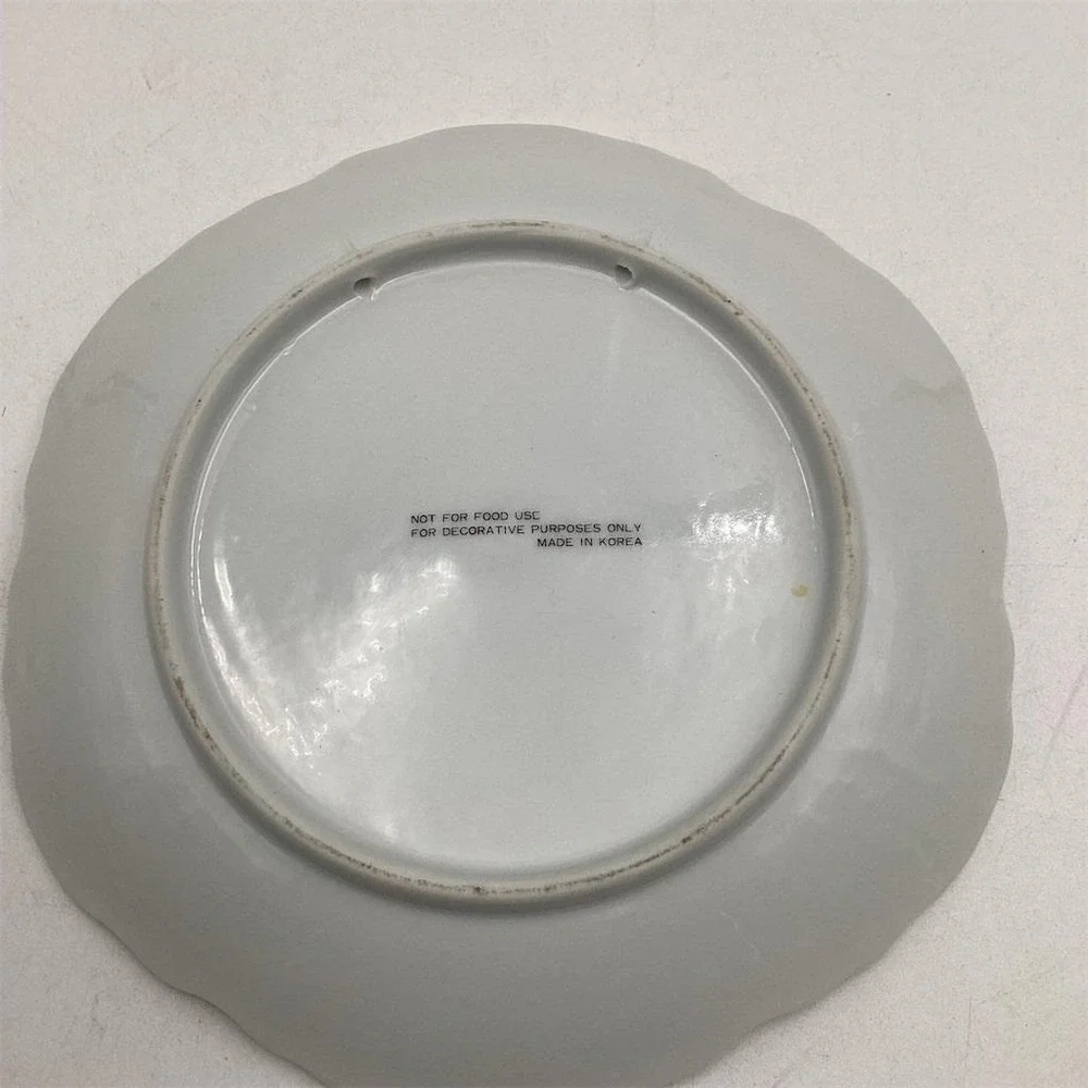 Vintage 1985 Good Neighbour Collector Plate Multicolor Scalloped Gold 7in